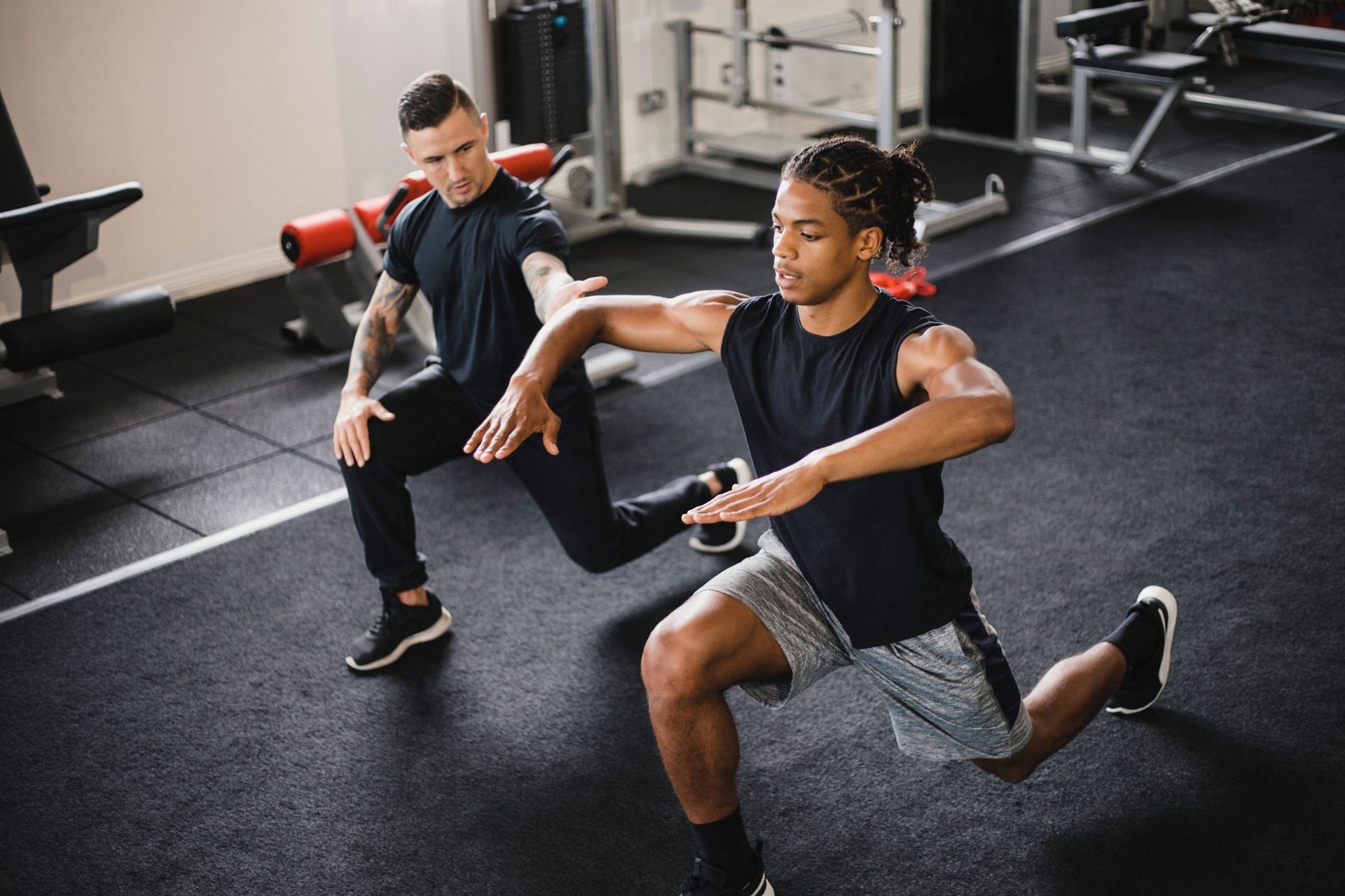 What are the common techniques used to improve grip strength in Olympic weightlifting?