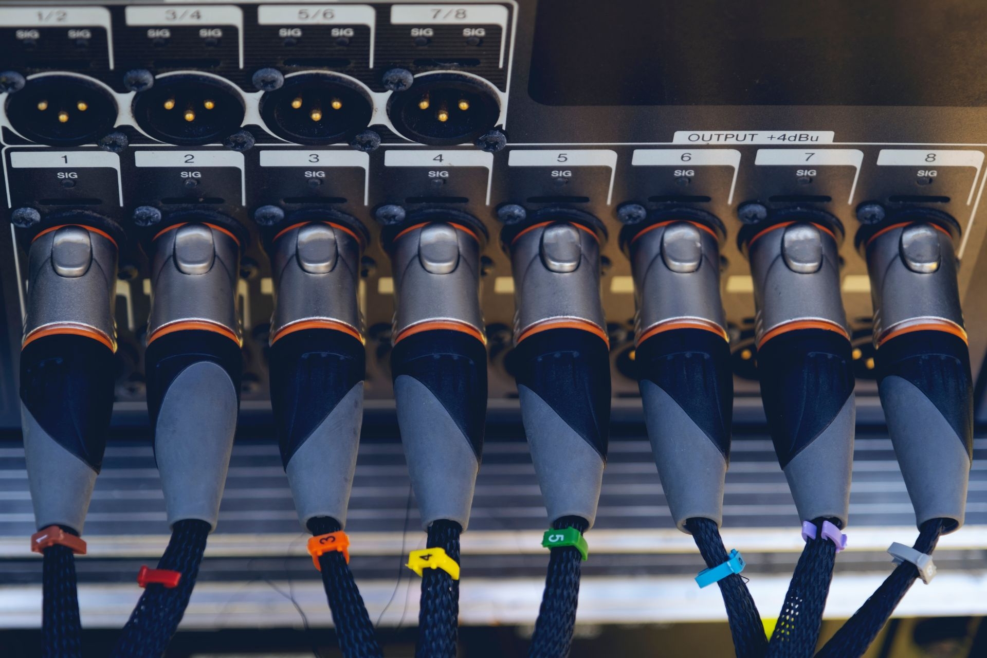 How do different types of compressors, such as VCA, FET, and optical compressors, impact the audio dynamic range compression process?