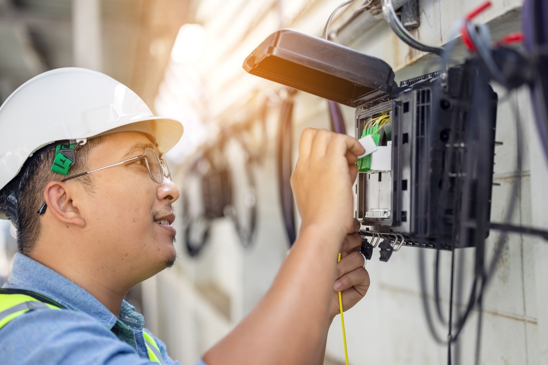 What are the common challenges businesses face when transitioning to a fiber network setup?